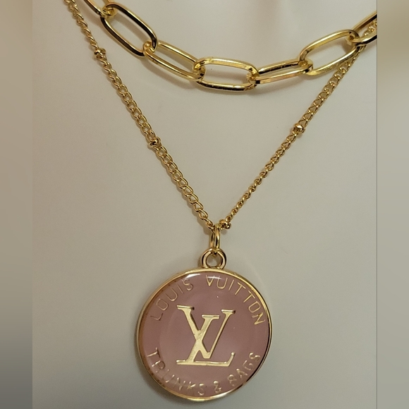Layered Gold Plated Chains, Louis Vuitton Trunks& Bags 25mm Pink Charm - Picture 1 of 2